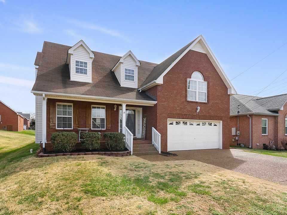 1st image of 111 Clovercrest Dr
