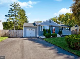 411 Pennington Dr, Westampton, NJ 08060