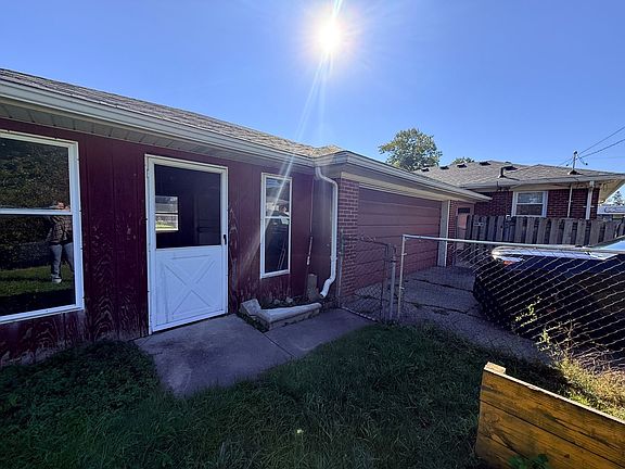 5th image of 14615 Stephens Dr