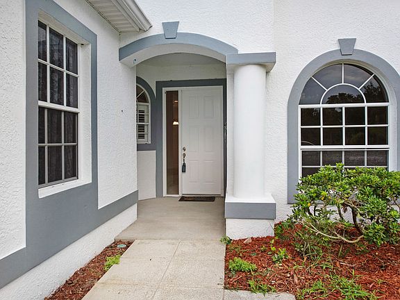 4th image of 821 Suntree Woods Dr