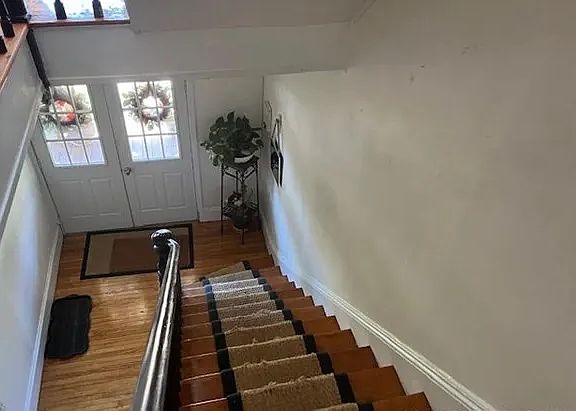 4th image of 41 Pleasant St #C