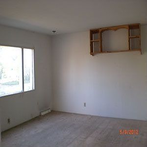 2nd image of 507 W Baca St