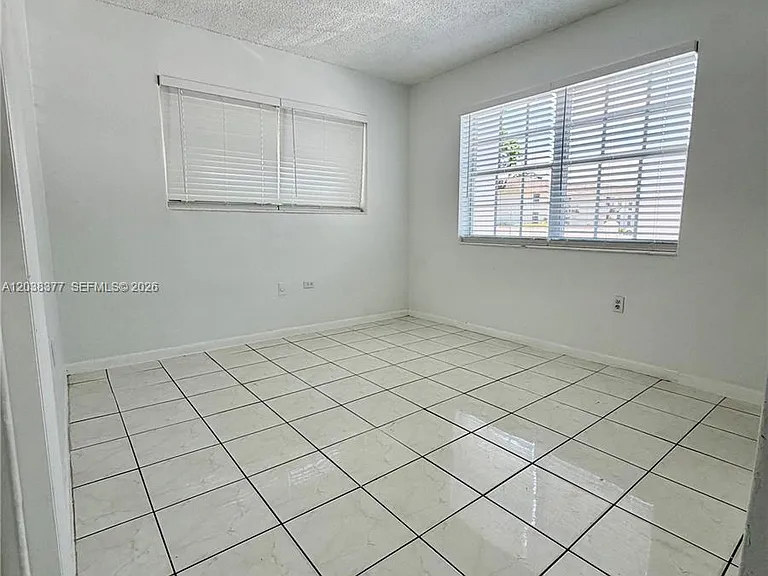 4340 NW 11th St #4 — Photo 5