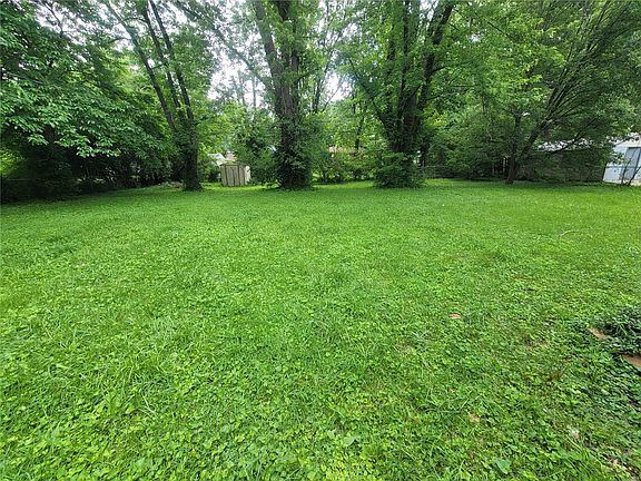 4th image of 528 Ford Dr