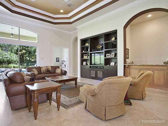 3rd image of 118 Chasewood Circle