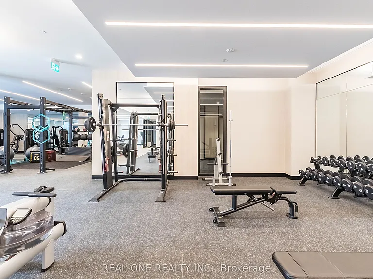 2020 Bathurst St #722 — Photo 39