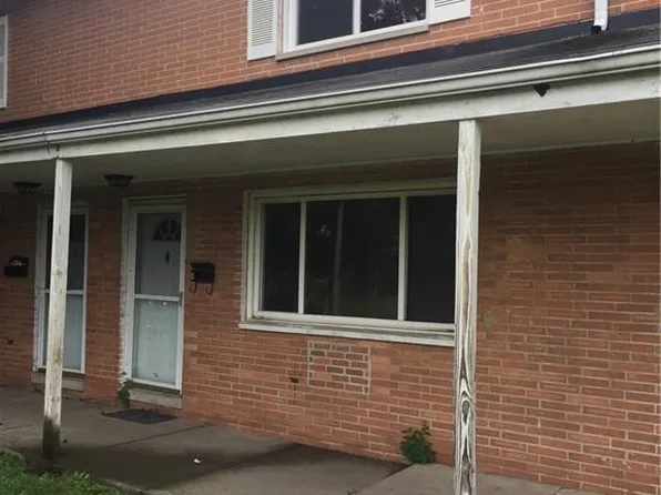 4889 Banbury Ct APT 12, Warrensville Heights, OH 44128