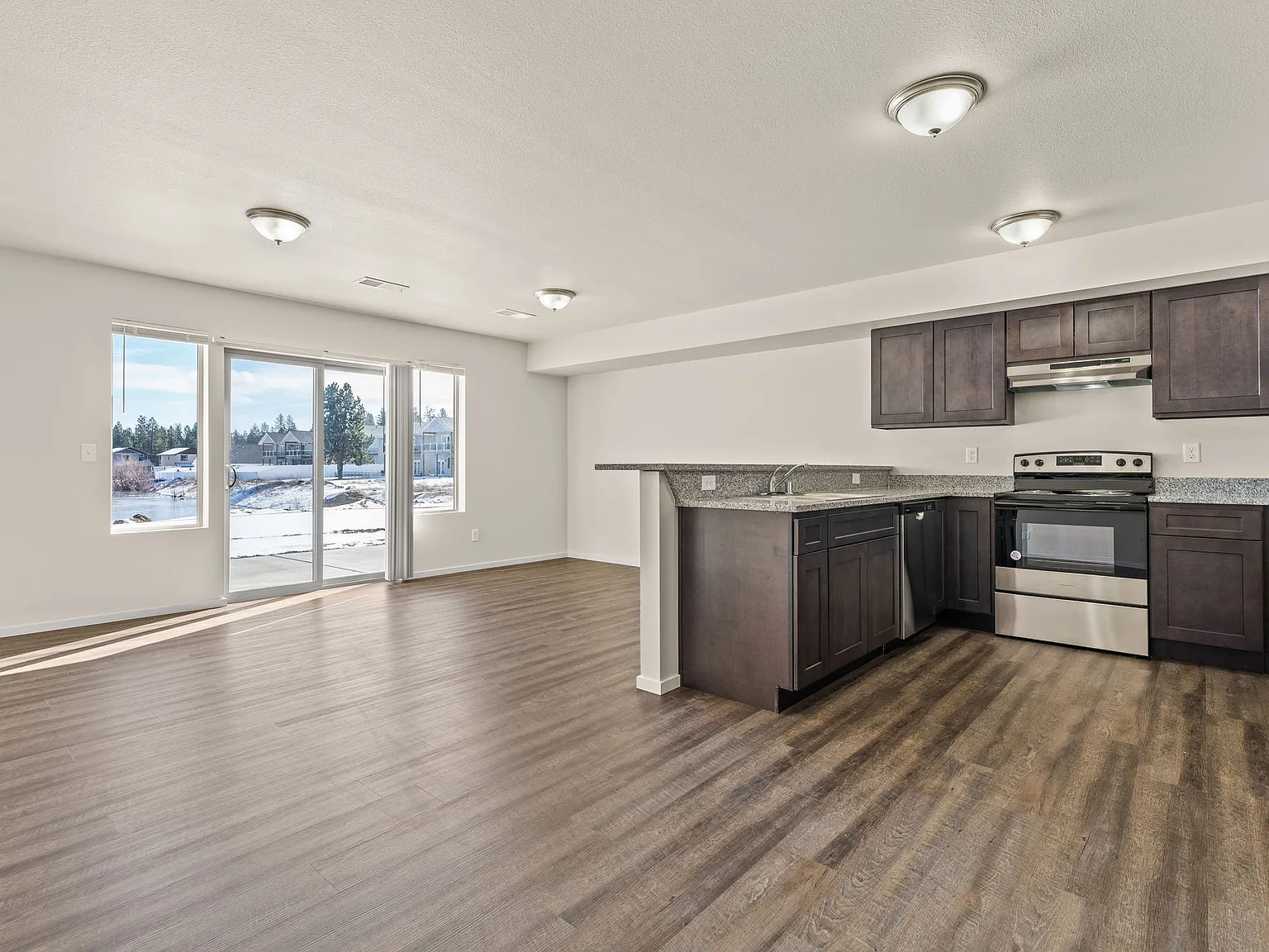 3 bed, 2.5 bath, 1404 sqft, $2,000 — Photo 4
