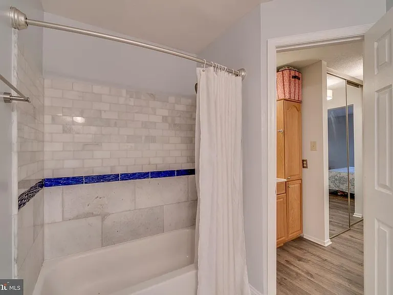 1954 Villaridge Dr — Photo 15