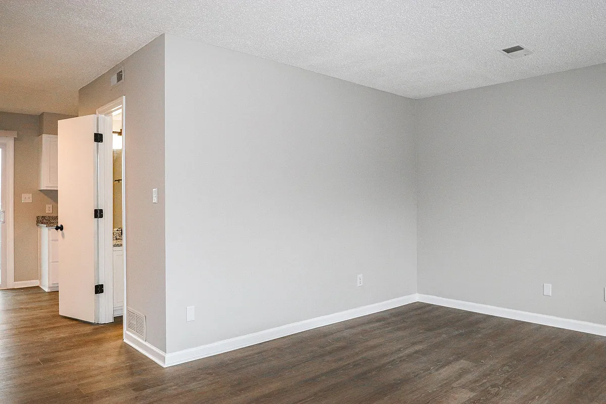 Building Photo - 3205 Spring Hollow Ave #A