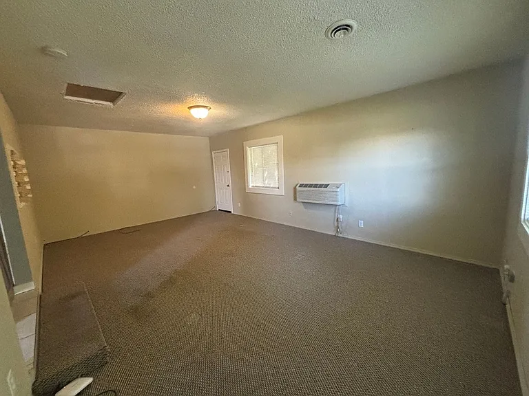 285 W Vicki Ave — Photo 10