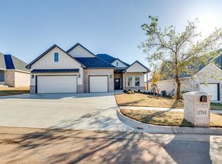11704 NW 102nd St, Yukon, OK 73099