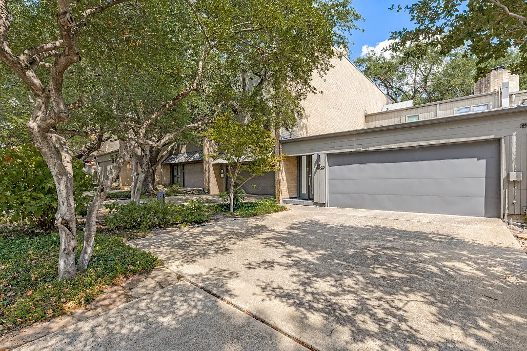2 bed, 2500 sqft, $6,000 — Photo 3