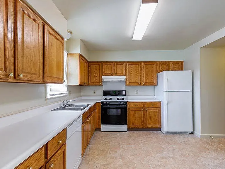 NAVSTA Newport Family Homes — Photo 31