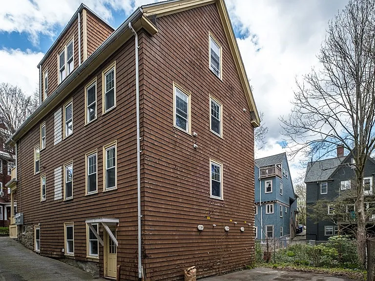 39 Perry St #3 — Photo 17