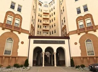 400 Deal Lake Dr #2D, Asbury Park, NJ 07712