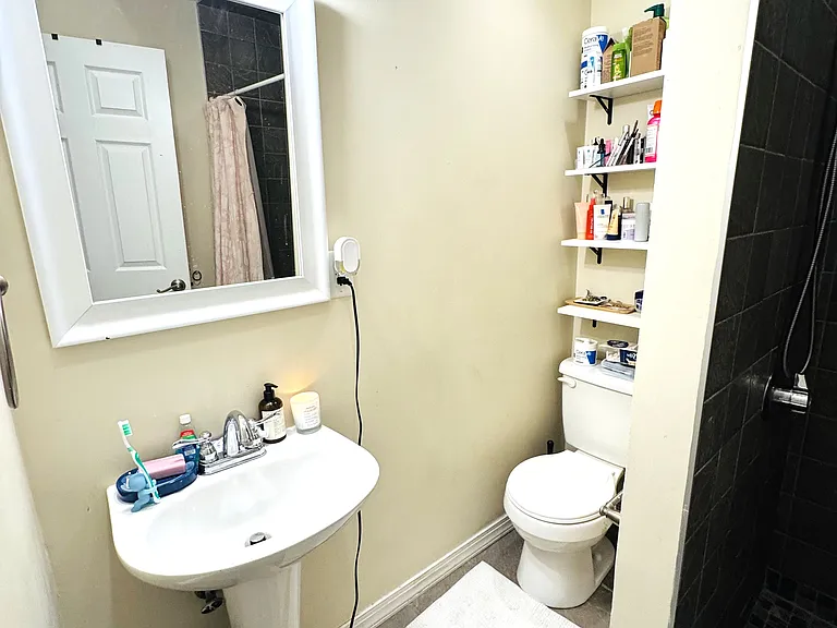 435 Jersey Ave #2E — Photo 8