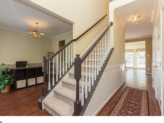 2nd image of 402 Flower Hall Dr