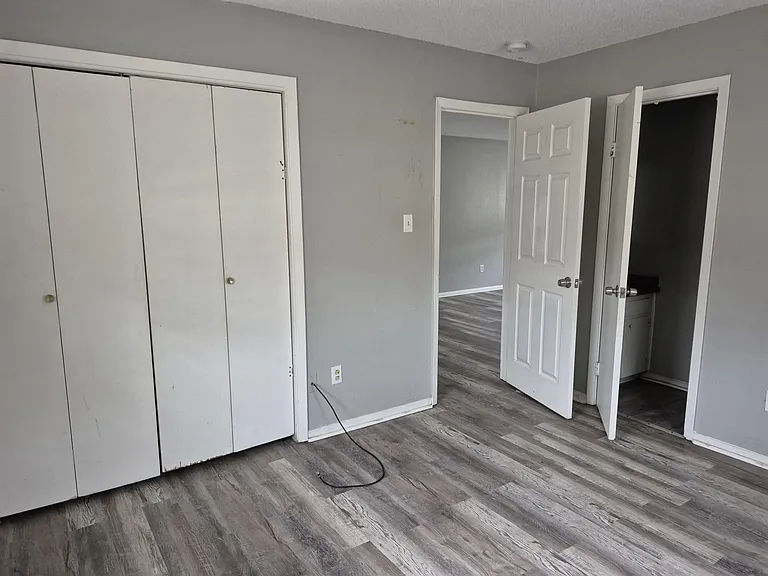 818 W 28th Ave — Photo 10