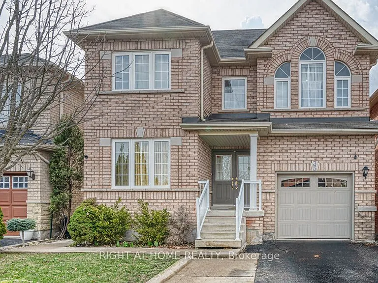 35 Echoridge Dr #BASEMENT — Photo 1