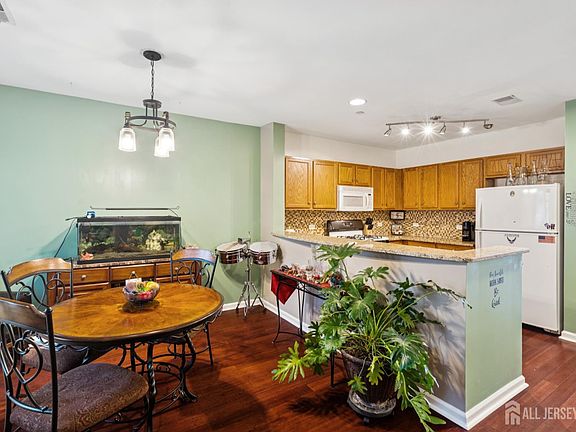 3rd image of 368 Rector St Unit 419