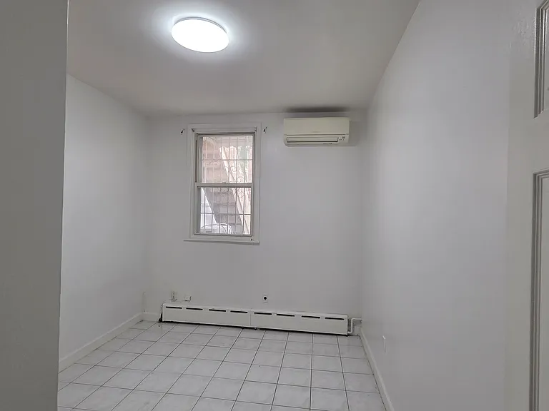 7612 15th Ave #1R — Photo 2