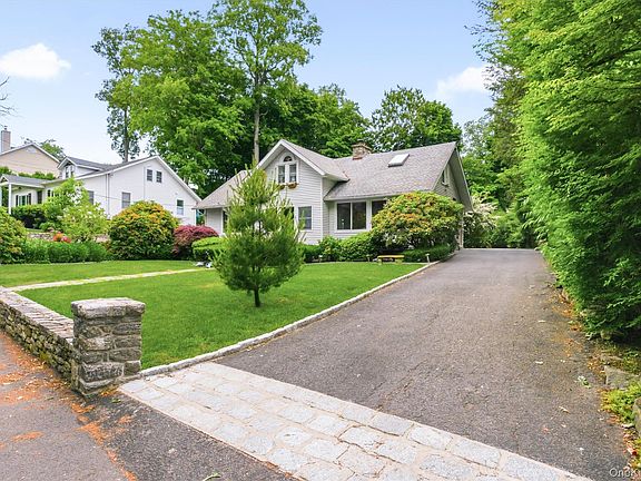3rd image of 24 Tamarack Road