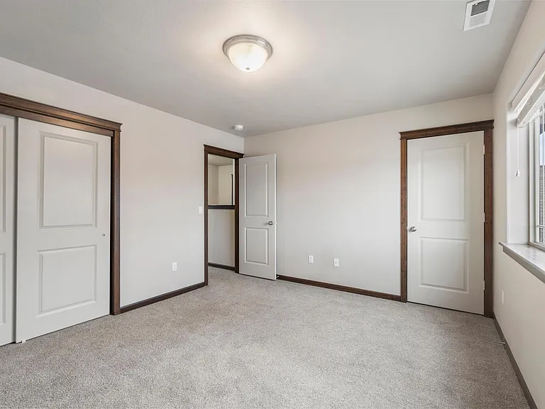 3091 N Sherwood Dr — Photo 26