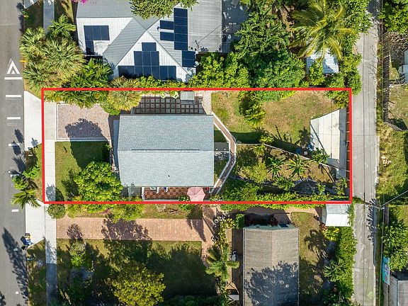 4th image of 727 SE 2nd Avenue
