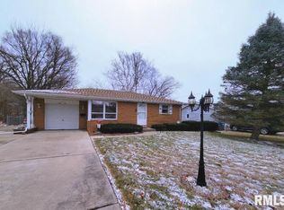 310 Brookview Rd, East Peoria, IL 61611