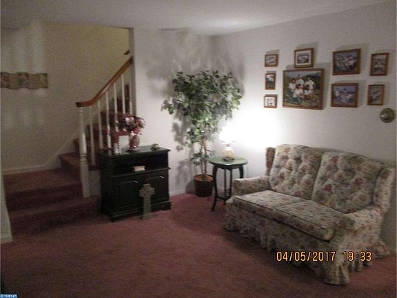 5th image of 15 Althea Ln