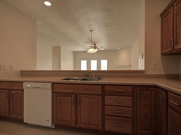 5th image of 3614 Thornhill Dr #09337818d