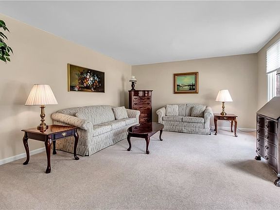 2nd image of 103 Countryside Ln