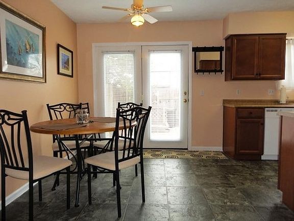 3rd image of 7619 Danbury Ln #96