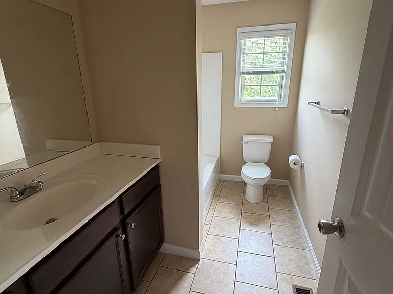 1720 Skyline Dr #108 — Photo 11