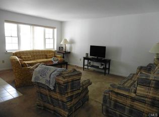 140 Highland Dr, Monroe, CT 06468