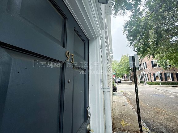 3rd image of 93 Tradd St