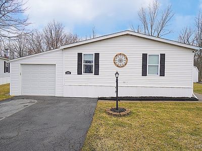 1142 Lockwood Dr, Lockport, NY, 14094