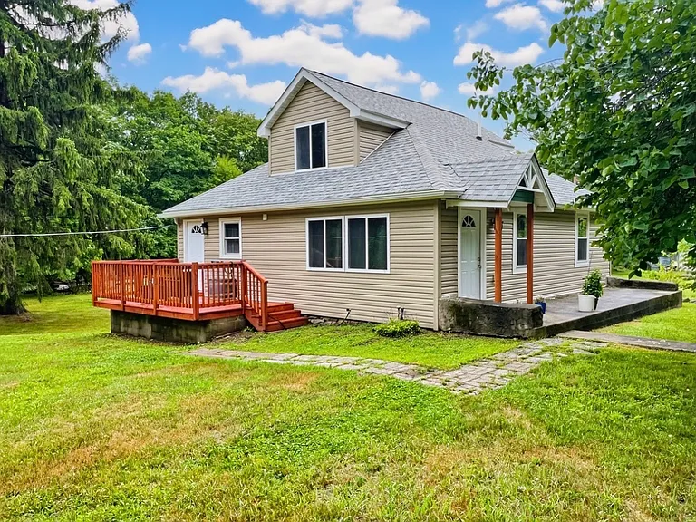 199 Hardytown Rd — Photo 1