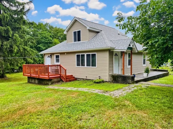 199 Hardytown Rd, Cresco, PA 18326