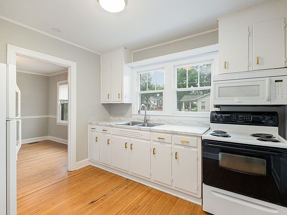 5th image of 916 N Church St