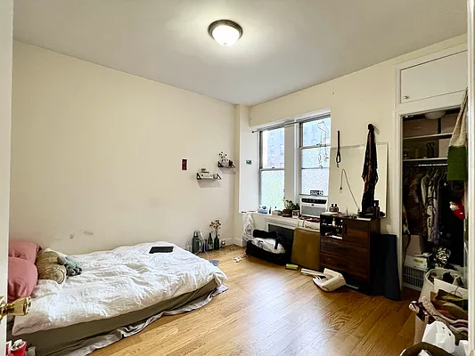 Rented by Compass | media 10