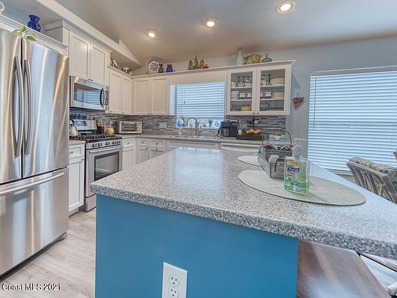 5th image of 1481 Lago Mar Dr