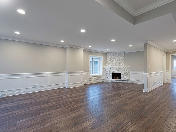 3rd image of 6302 W Waveland Ave