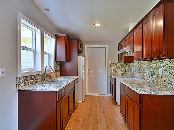 4th image of 16237 SE 7th St