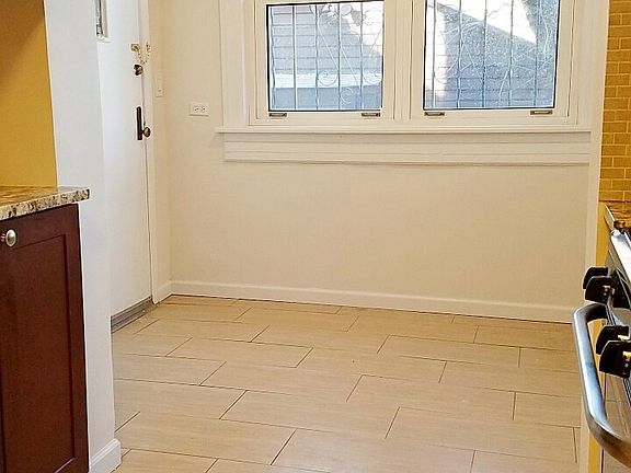 5th image of 2238 27th St