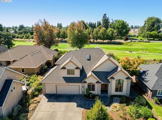 2815 Hazelnut Dr, Woodburn, OR 97071