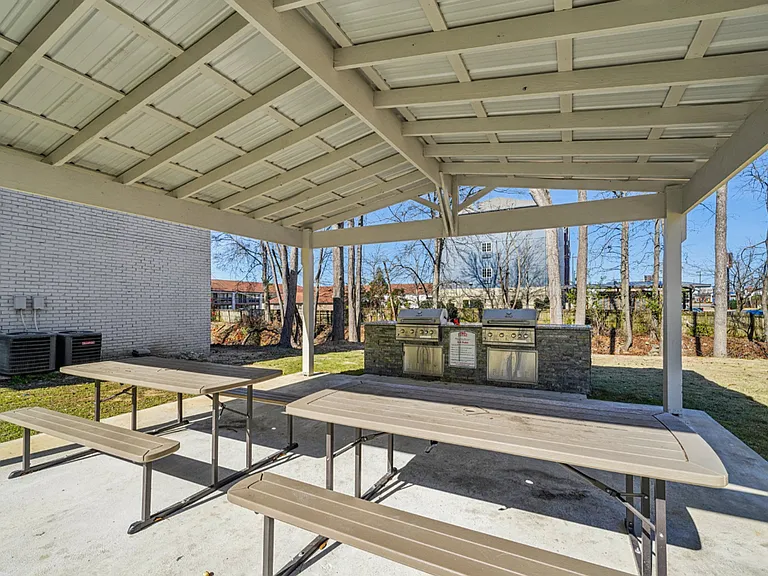 Dogwood Lane Apartments — Photo 14