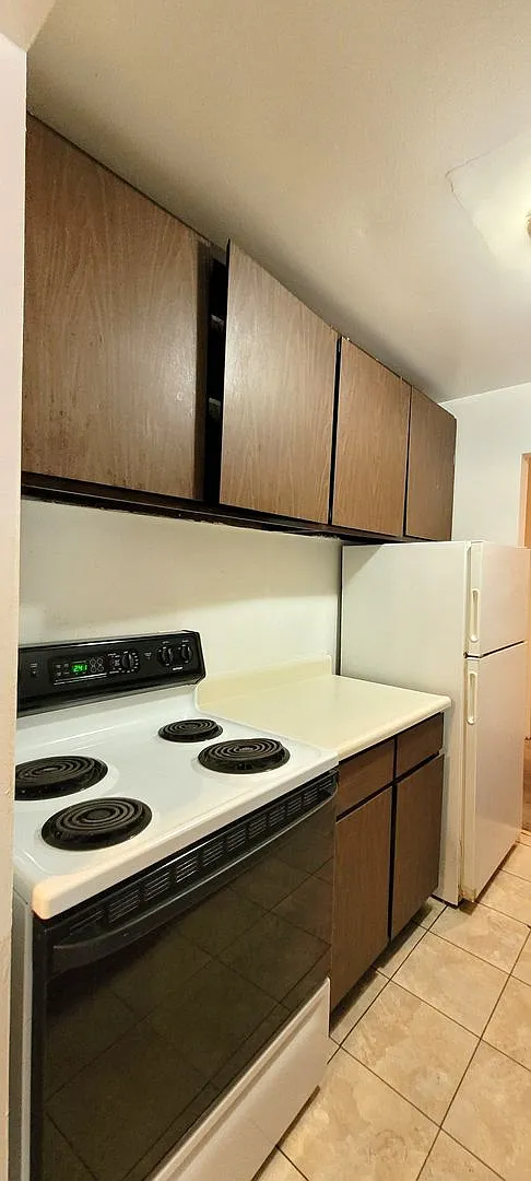 Two Bedroom Apartment on the corner of Washtenaw and Ballard | Updates in Progress! — Photo 4