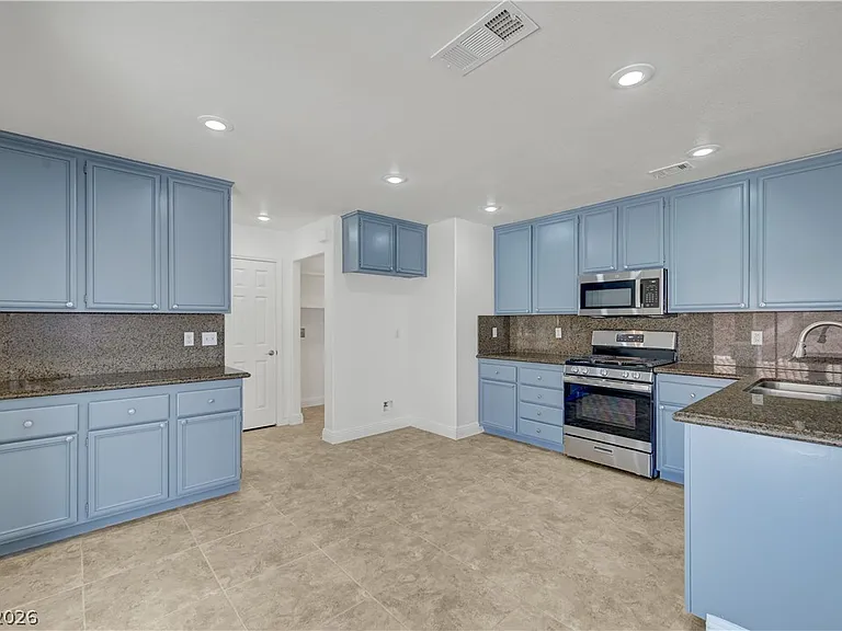 1218 Starstone Ct — Photo 11